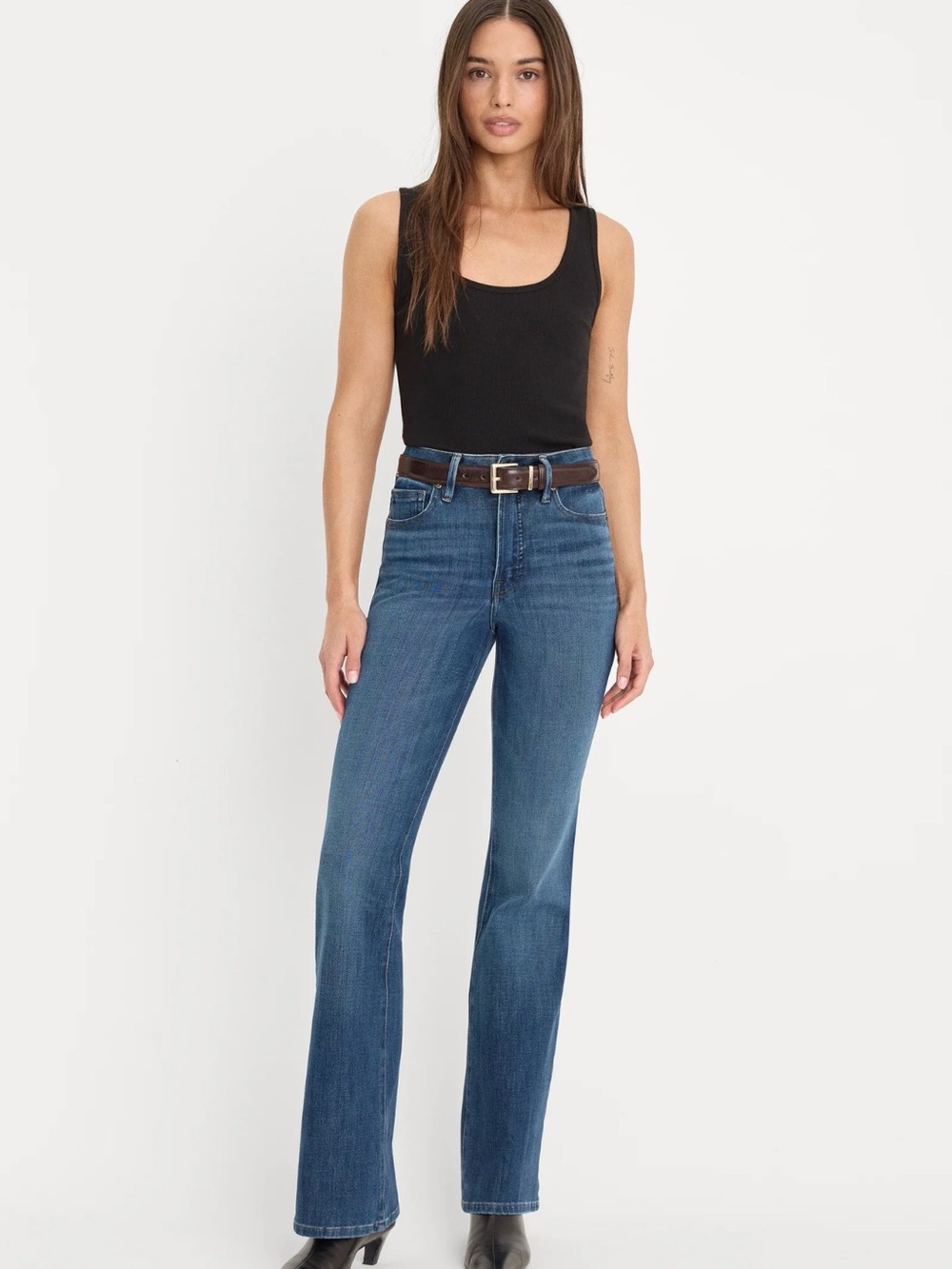 Good American SOFT TECH GOOD CLASSIC BOOTCUT JEANS | INDIGO1132

BRAND NEW